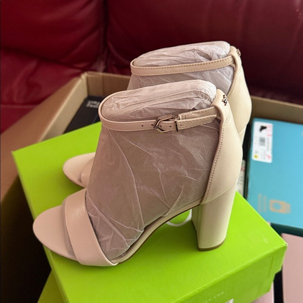 Sam Edelman Yaro Block Heel Sandal - Picture 6 of 14